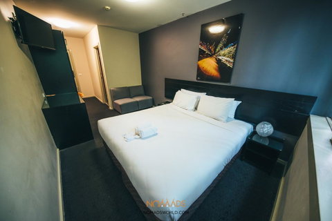 Nomads Melbourne Backpackers - Tourism Bookings 18