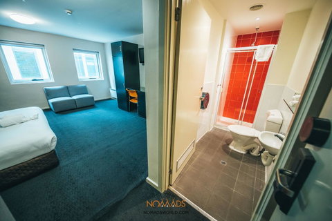 Nomads Melbourne Backpackers - Tourism Bookings 20