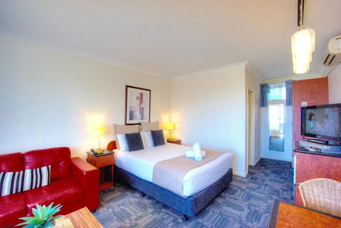 The Sandridge Motel - Events Australia 9