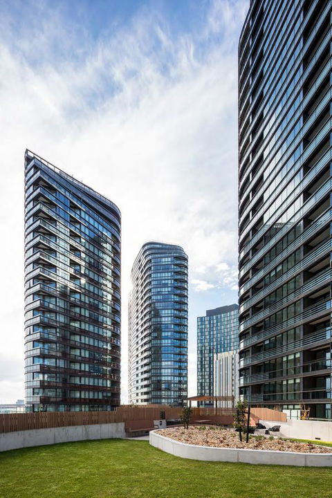 Winston Apartments Docklands - Tourism Bookings 4