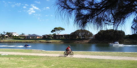 Waterfront Retreat - Events Australia 28