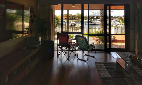 Waterfront Retreat - Events Australia 3