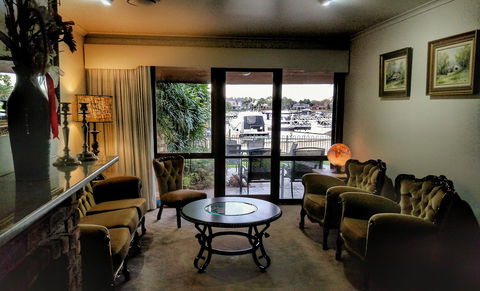 Waterfront Retreat - Events Australia 14