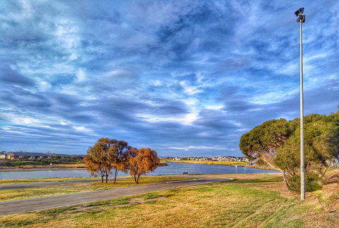 Waterfront Retreat - Events Australia 27