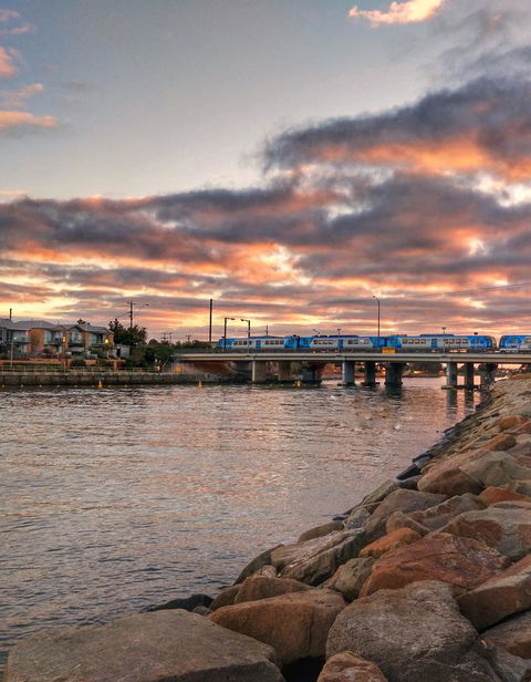 Waterfront Retreat - Events Australia 34