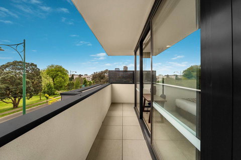 Whitehorse Apartments Hotel - Events Australia 40