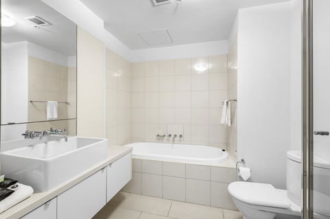 Melbourne Holiday Apartments Flinders Wharf - Tourism Bookings 16