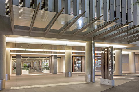 Melbourne Holiday Apartments Flinders Wharf - Tourism Bookings 4