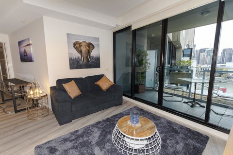 Waterfront Melbourne Apartments - Tourism Bookings 42