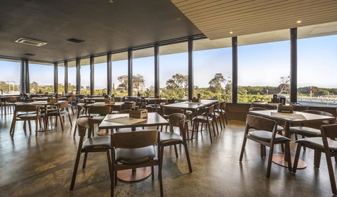 Nightcap At The Cheeky Squire - Events Australia 5