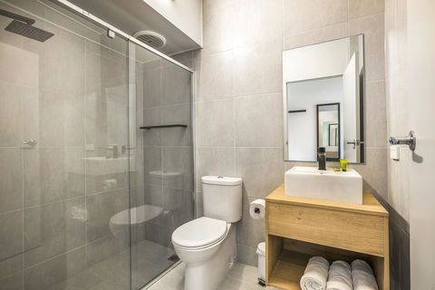 Nightcap At The Cheeky Squire - Events Australia 2