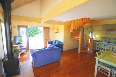 Rayville Boat Houses - Events Australia 3