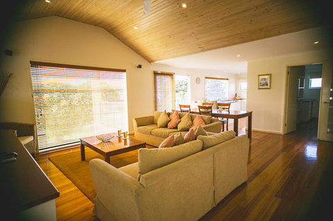Rayville Boat Houses - Events Australia 8