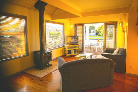 Rayville Boat Houses - Events Australia 4