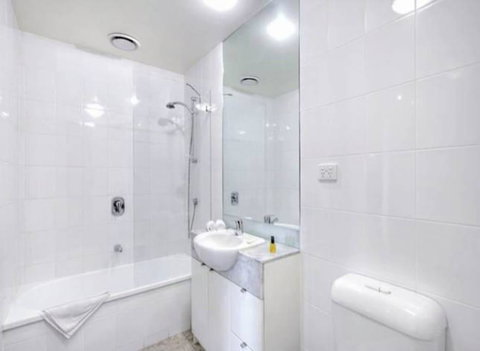 3BR Apartment At Victoria Tower Southbank - Tourism Bookings 13