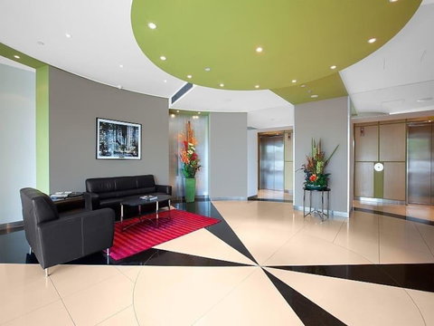 3BR Apartment At Victoria Tower Southbank - Tourism Bookings 16