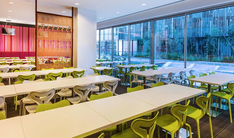 Travelodge Hotel Melbourne Docklands - Tourism Bookings 16