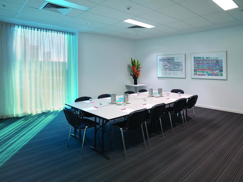 Travelodge Hotel Melbourne Docklands - Tourism Bookings 22