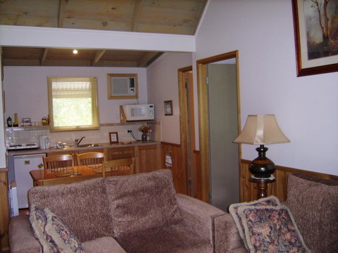 Shady Brook Cottages - Accommodation Europe 22