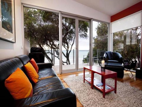 Battery Cove Beach Front Apartment - Tourism Bookings 16
