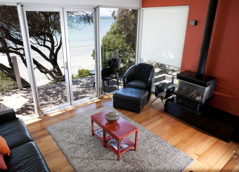 Battery Cove Beach Front Apartment - Tourism Bookings 11