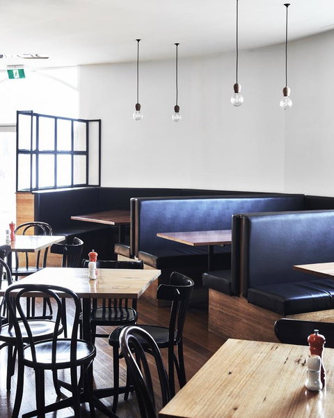 Plough Hotel - Events Australia 13