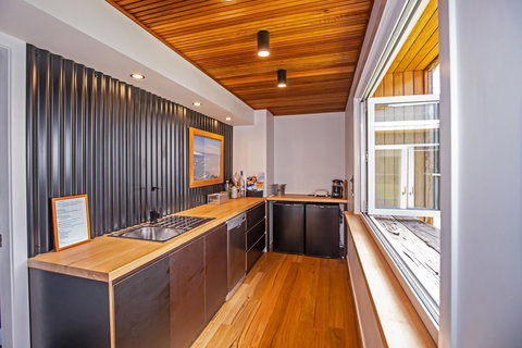 Island Getaway Cape Woolamai - Events Australia 30