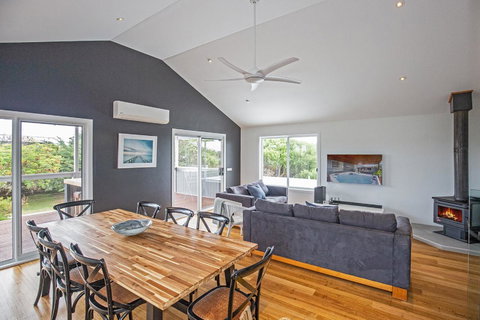 Island Getaway Cape Woolamai - Events Australia 1