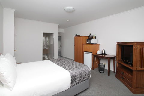 Quality Inn & Suites The Menzies - Tourism Bookings 7