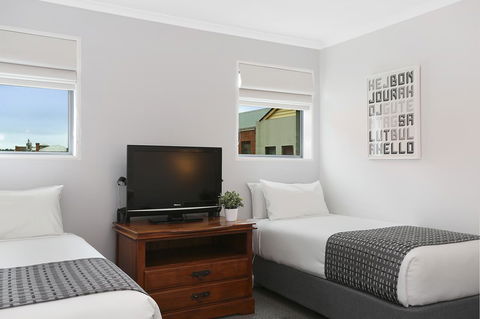 Quality Inn & Suites The Menzies - Tourism Bookings 14