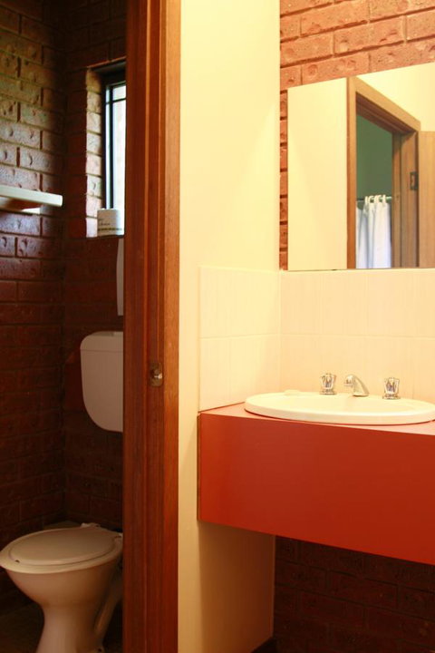 The Harrietville Snowline Hotel - Accommodation Europe 8