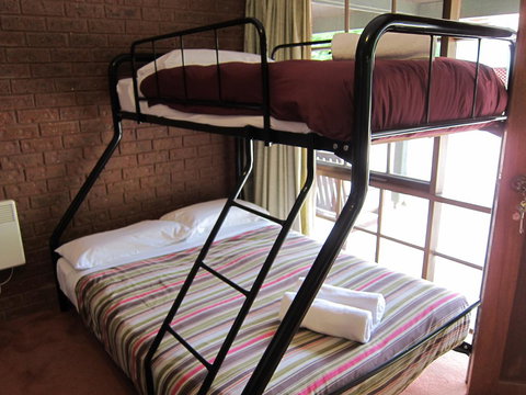 The Harrietville Snowline Hotel - Accommodation Europe 19