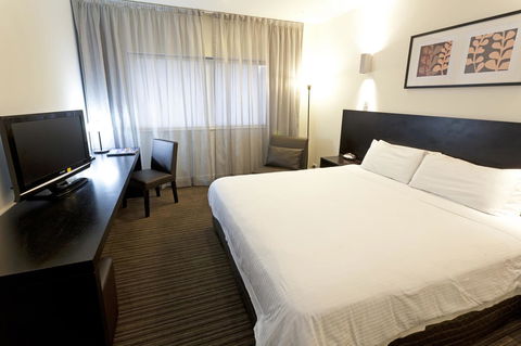 Causeway 353 Hotel - Accommodation Europe 5
