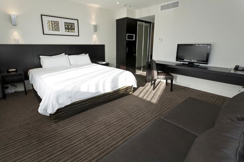 Causeway 353 Hotel - Accommodation Europe 8