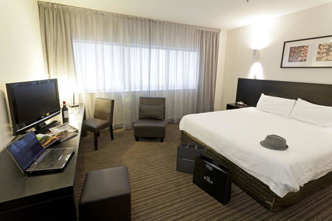 Causeway 353 Hotel - Accommodation Europe 24