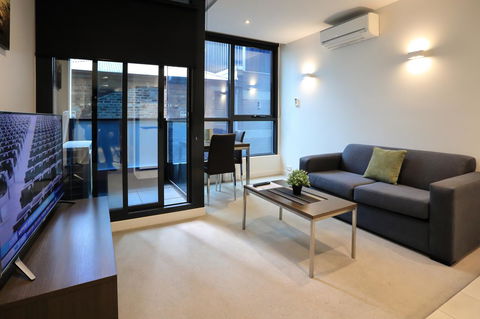 Flinders Street Apartments - Events Australia 21