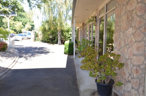 Amara Springs Guest House - Tourism Bookings 26