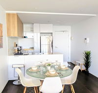 Breathtaking View Apartment with Gym  Sauna - Events Australia