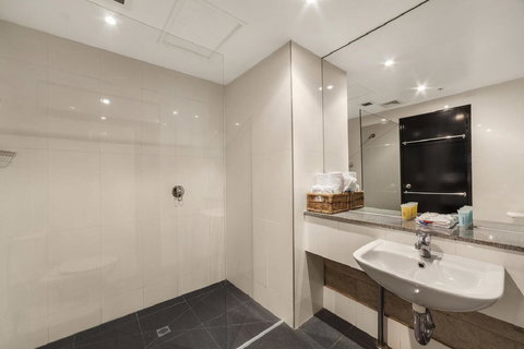 Summer House Melbourne - Events Australia 16