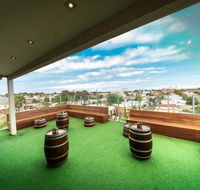 Summer House Melbourne Backpackers - Events Australia