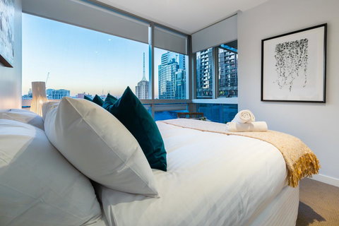 Auguste, Melbourne CBD Private Accommodation With Parking - Events Australia 6