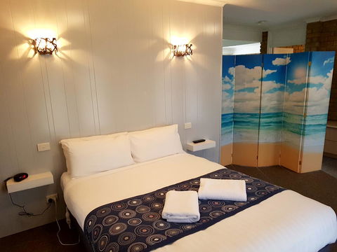 Tropicana Motor Inn - Tourism Bookings 2