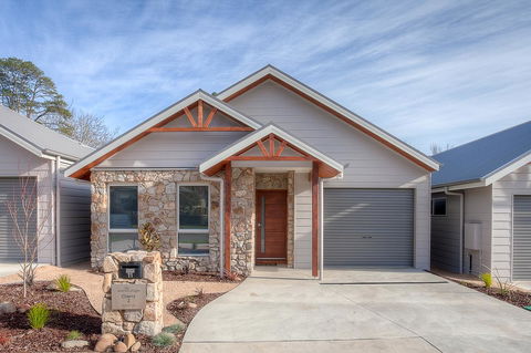 Luxury Abalina Cottages - Events Australia 12