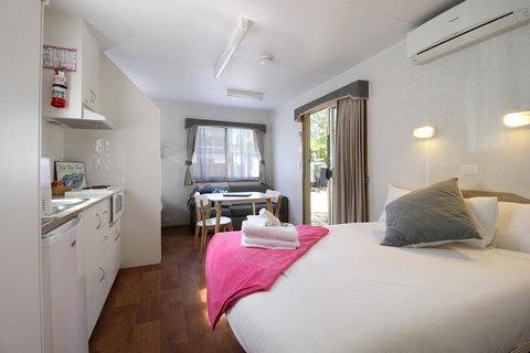 Kanasta Caravan Park - Events Australia 22