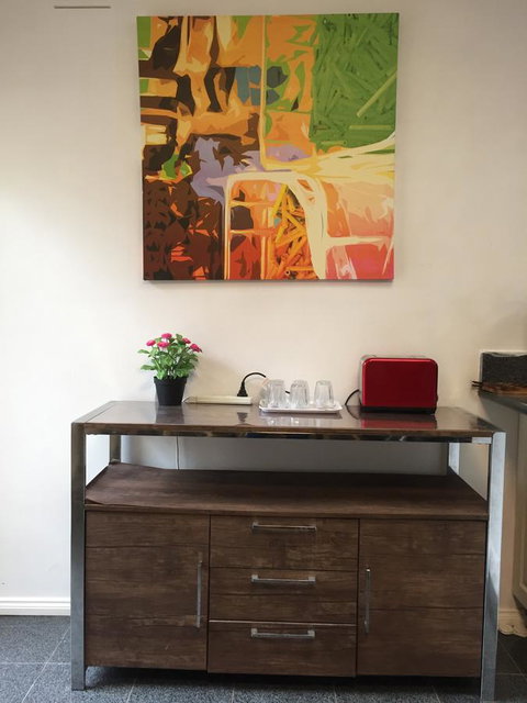 Doncaster Westfield Home Stay - Events Australia 22