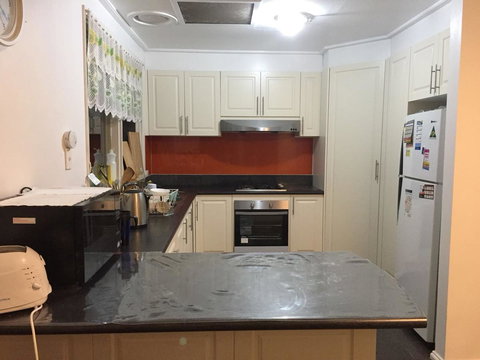 Doncaster Westfield Home Stay - Events Australia 8