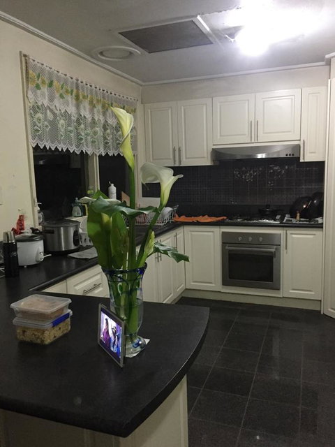 Doncaster Westfield Home Stay - Events Australia 11