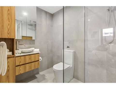 Boutique Apartment In Quiet, Sought-after Suburb - Tourism Bookings 5