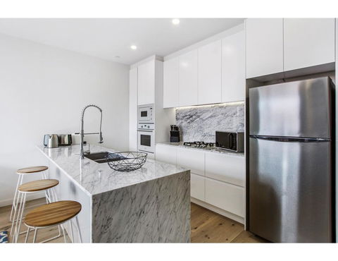 Boutique Apartment In Quiet, Sought-after Suburb - Tourism Bookings 9