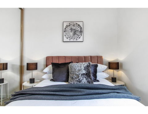 Boutique Apartment In Quiet, Sought-after Suburb - Tourism Bookings 12